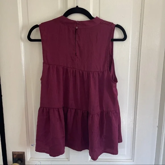 Banana Republic Factory Tiered Sleeveless Top - Picture 2 of 4